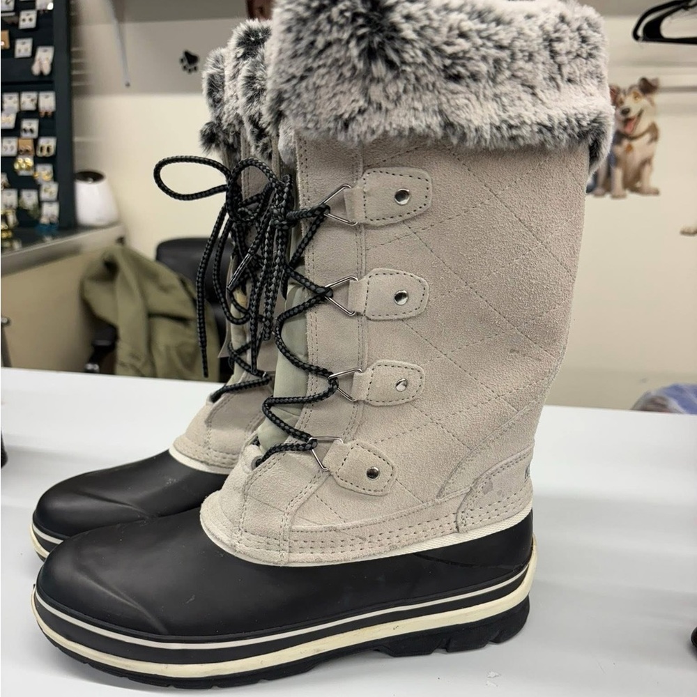 Khombu Black and Cream Winter Boots